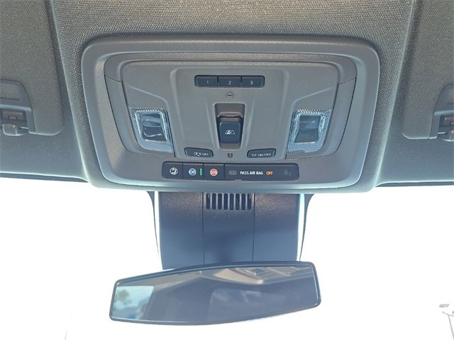 2025 Chevrolet Silverado 1500 LT photo 17