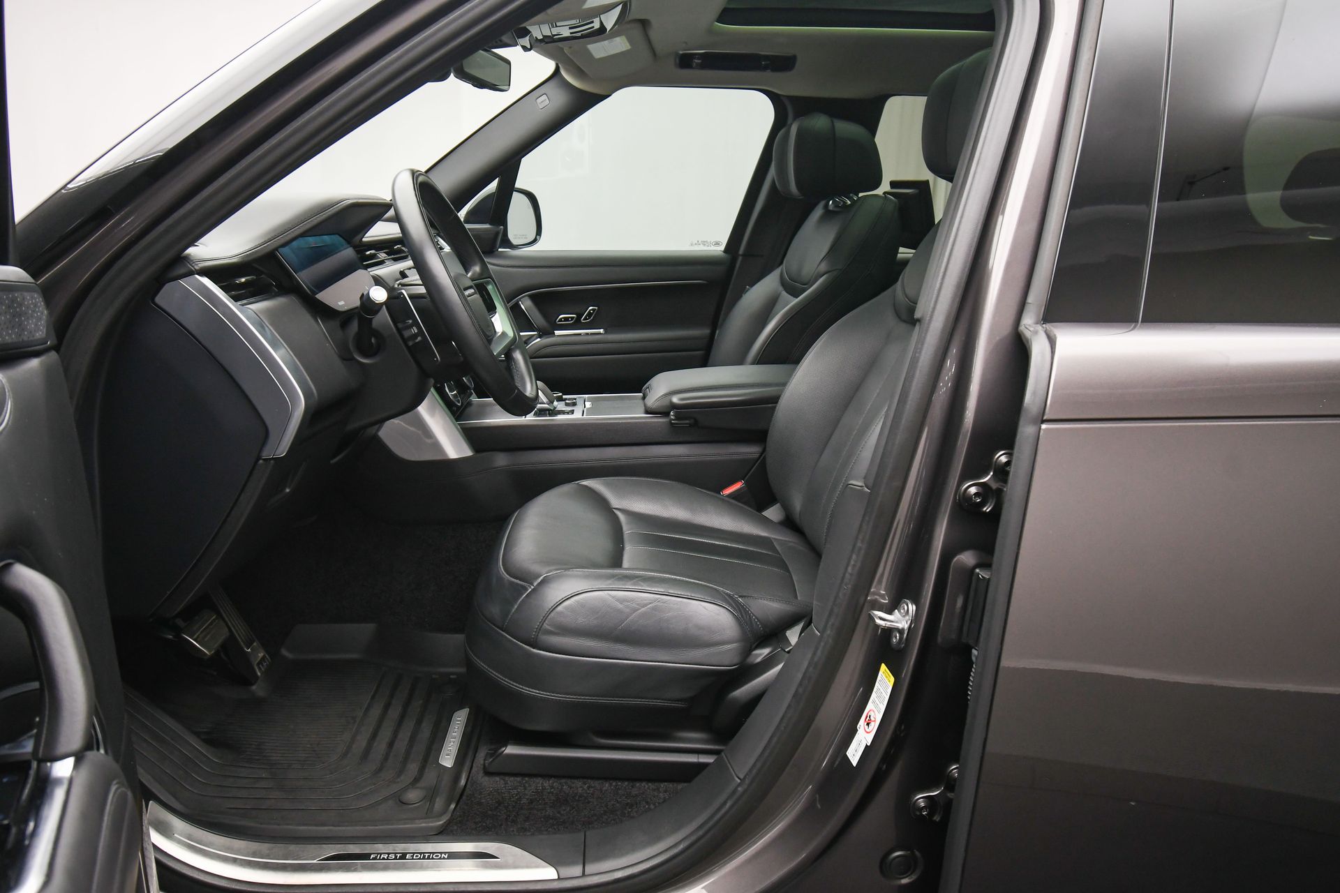 2022 Land Rover Range Rover First Edition photo 16