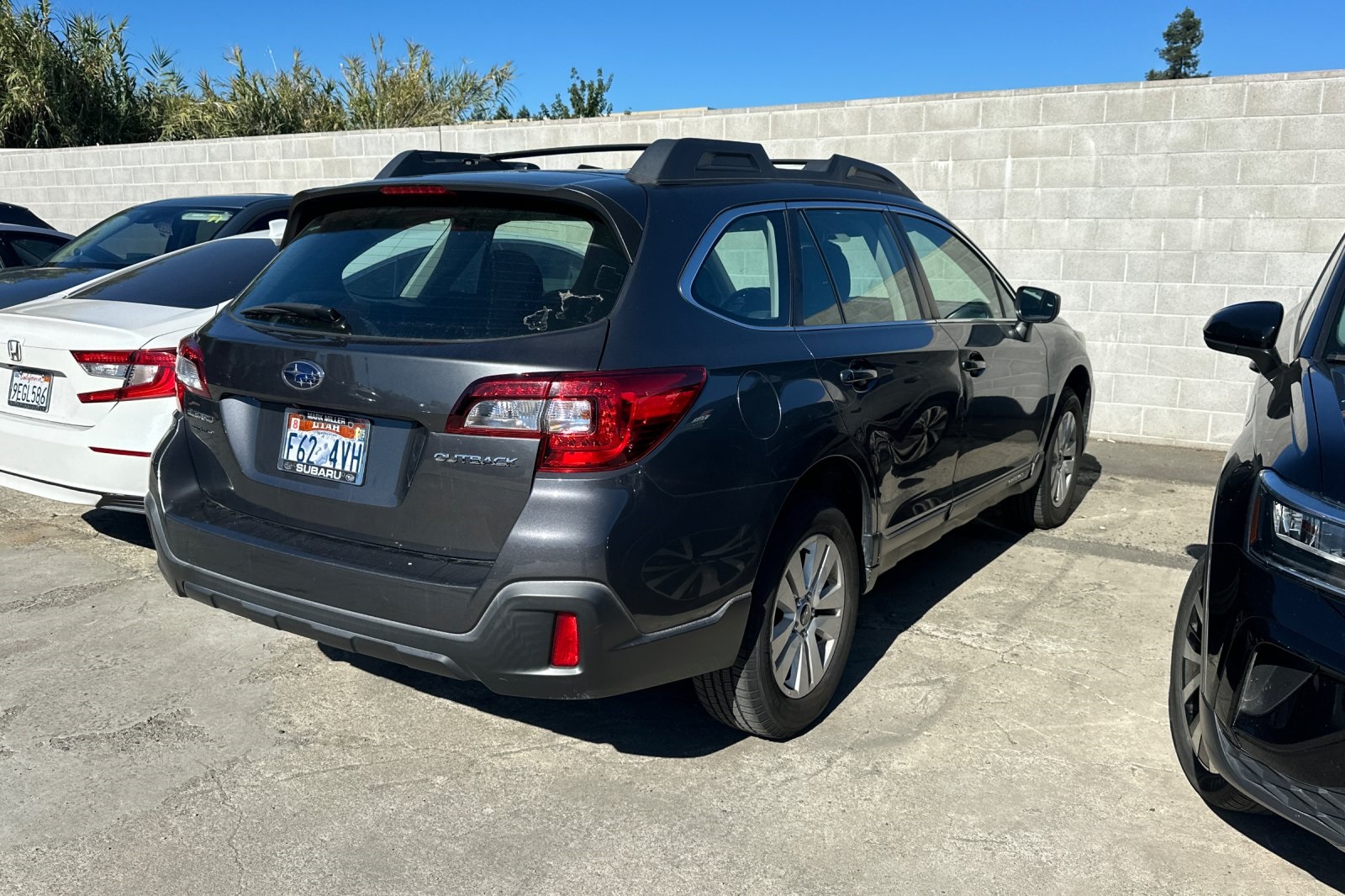 2019 Subaru Outback 2.5i photo 2