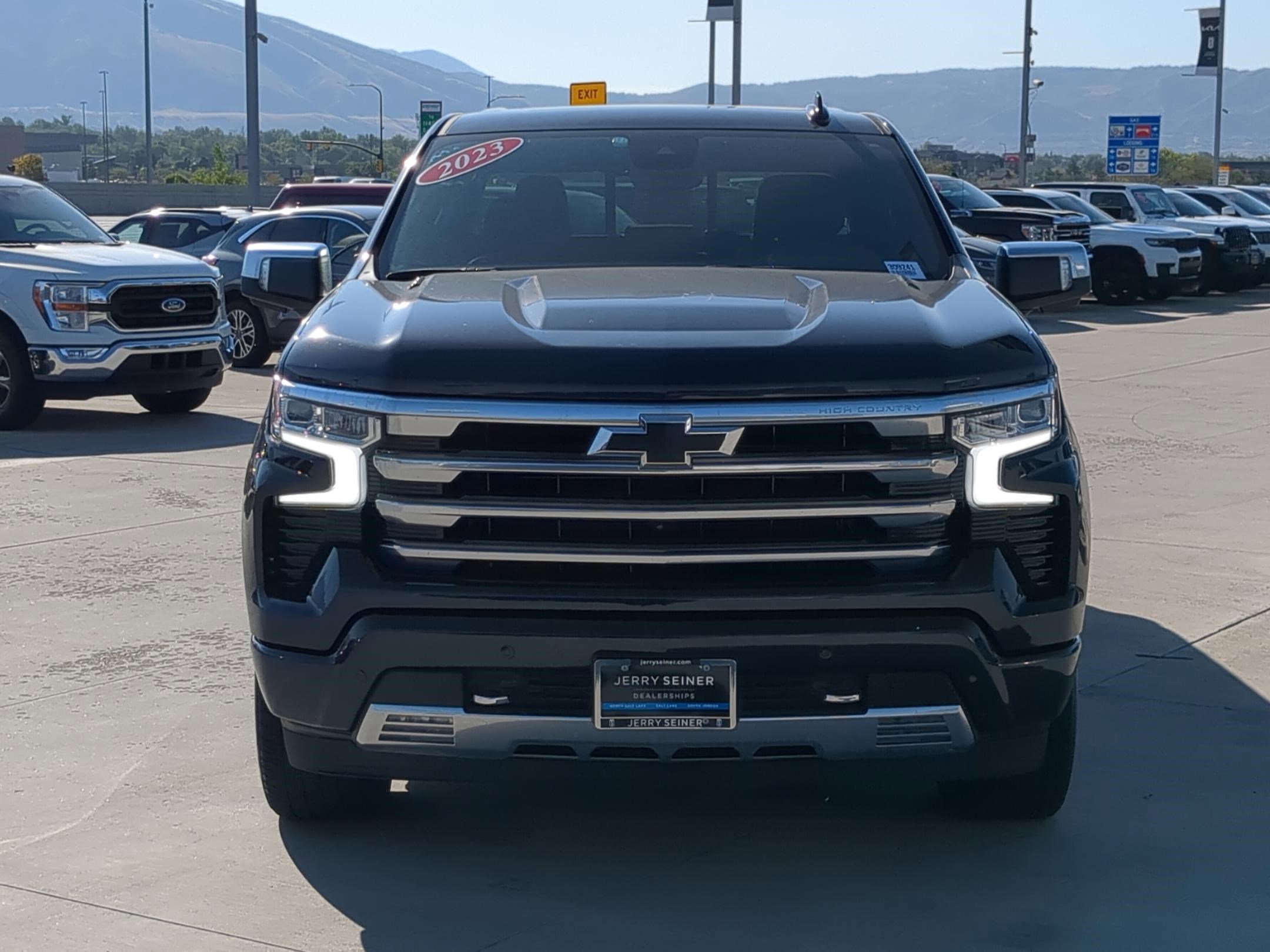 2023 Chevrolet Silverado 1500 High Country photo 8