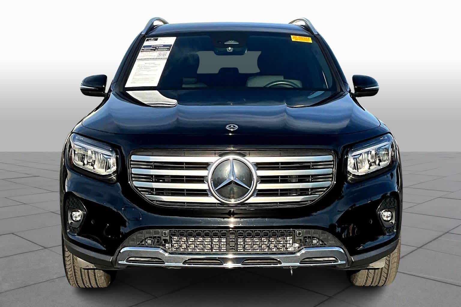 2024 Mercedes Benz GLB 250 photo 2