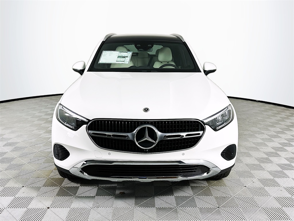 2026 Mercedes Benz GLC 300 photo 2