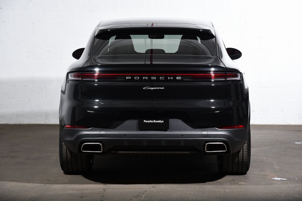2025 Porsche Cayenne photo 6