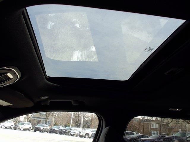 2025 Jeep Grand Cherokee Laredo photo 14