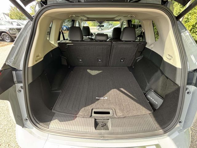 2026 Nissan Rogue SV photo 21