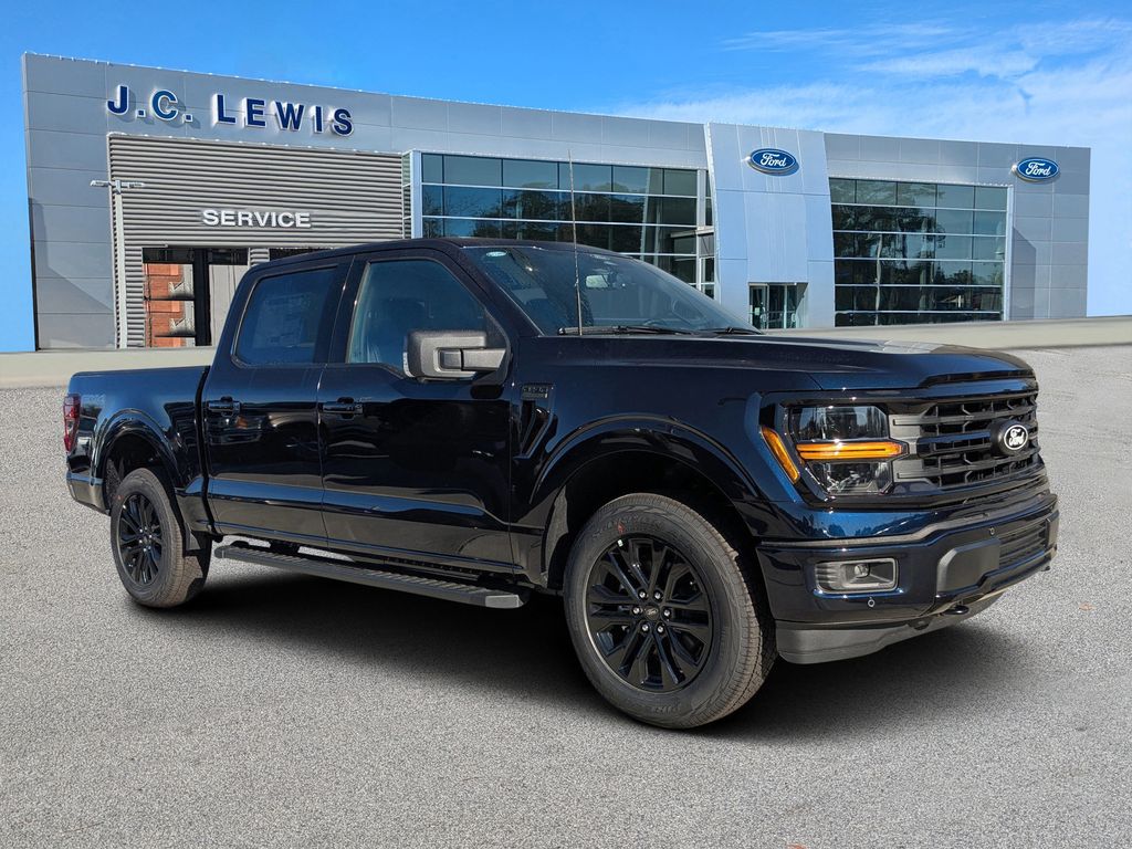 2025 Ford F-150 XLT's photo