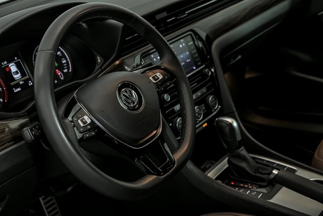 2022 Volkswagen Passat 2.0T Limited photo 14