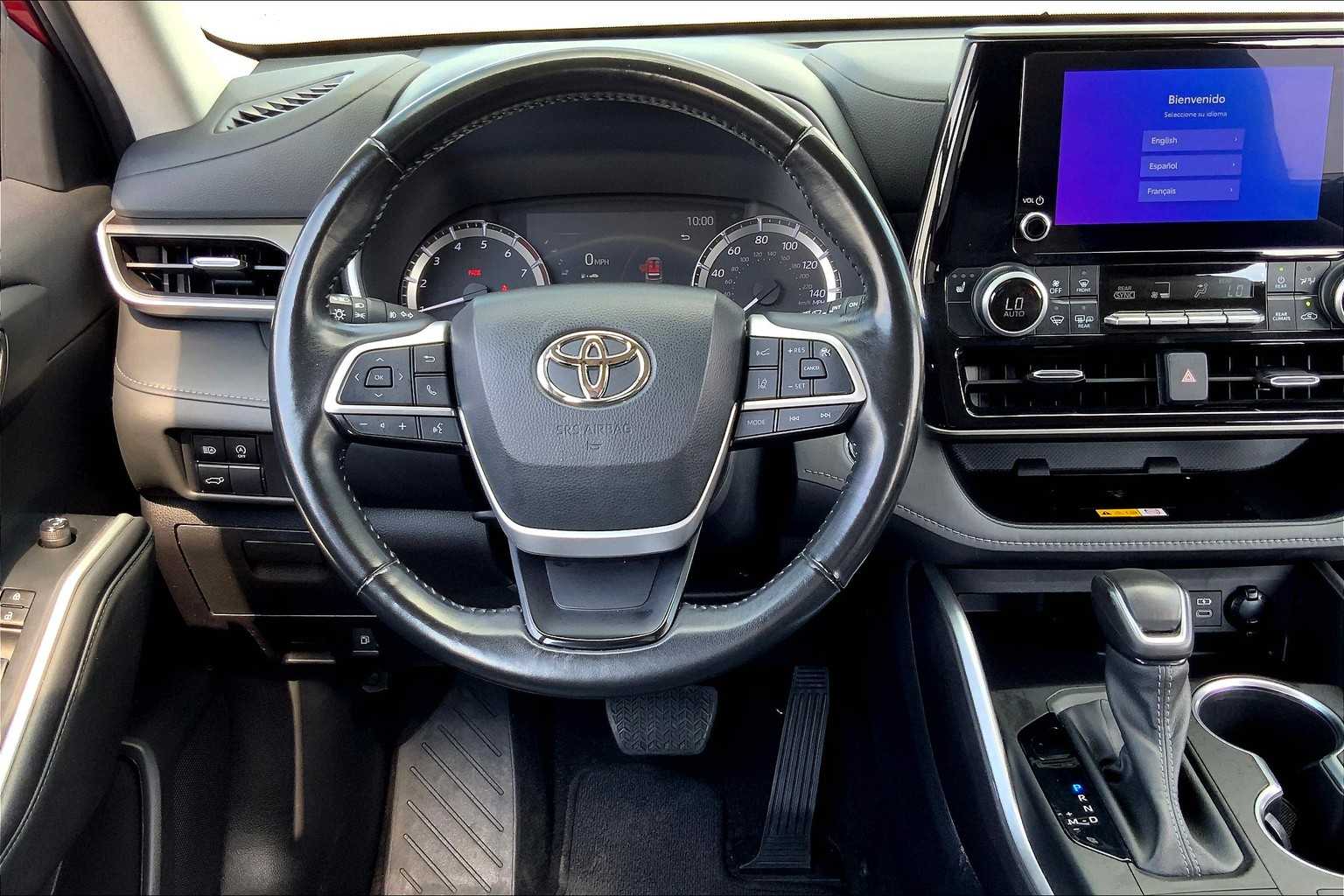 2023 Toyota Highlander XLE photo 4