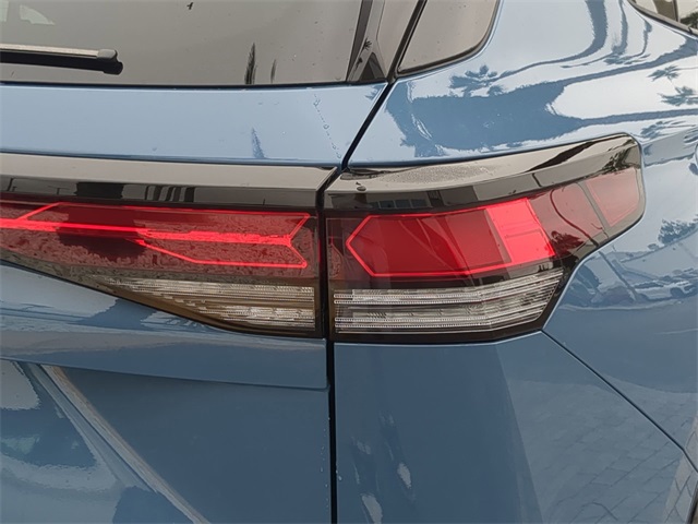 2025 Volkswagen Tiguan SE R-Line Black photo 8