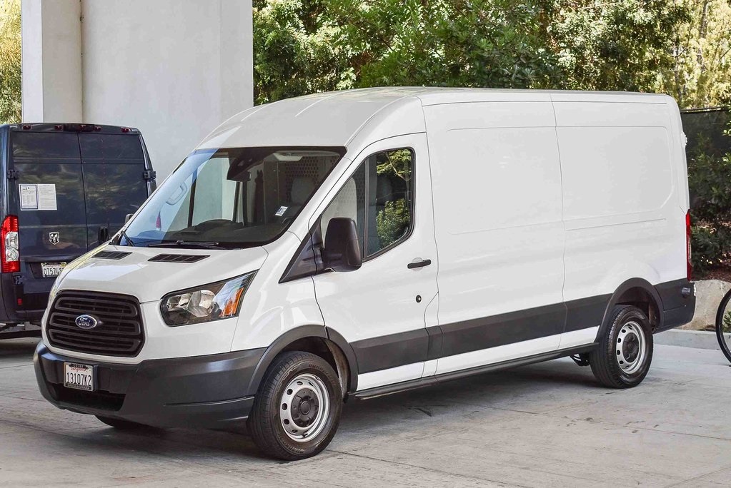 2017 Ford Transit photo 2