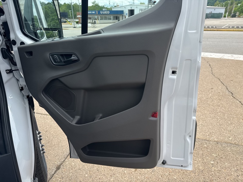 2025 Ford Transit photo 13