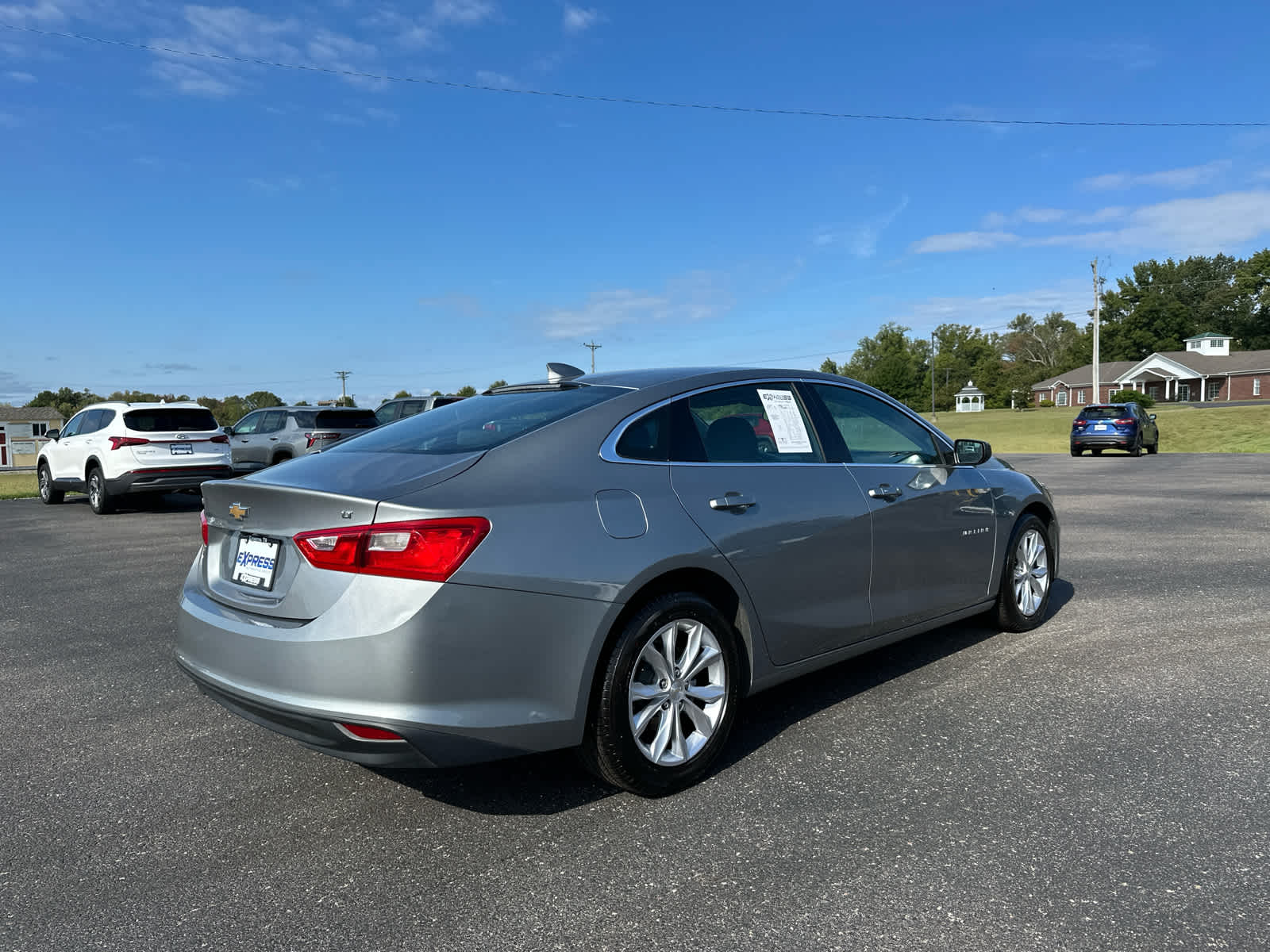 2023 Chevrolet Malibu 1LT photo 2