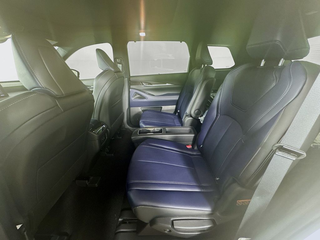 2026 Infiniti QX60 Luxe photo 26