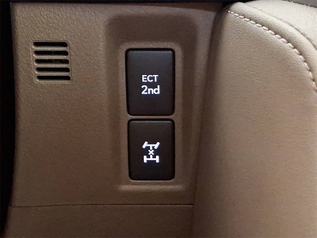2023 Lexus GX 460 photo 24