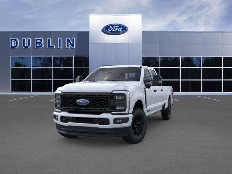 2025 Ford F-350 XL photo 2