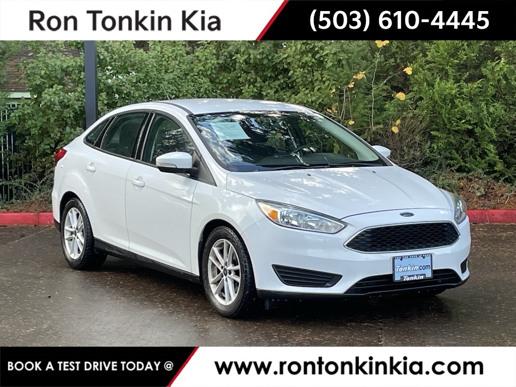 2015 Ford Focus SE's photo