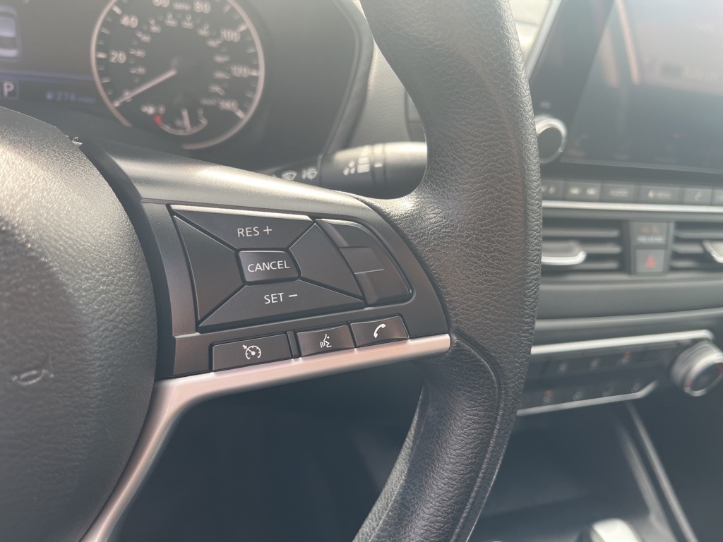 2022 Nissan Altima 2.5 SV photo 16