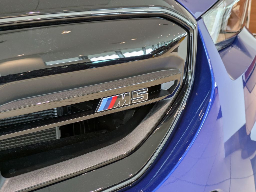 2025 Bmw M5 5 photo 13