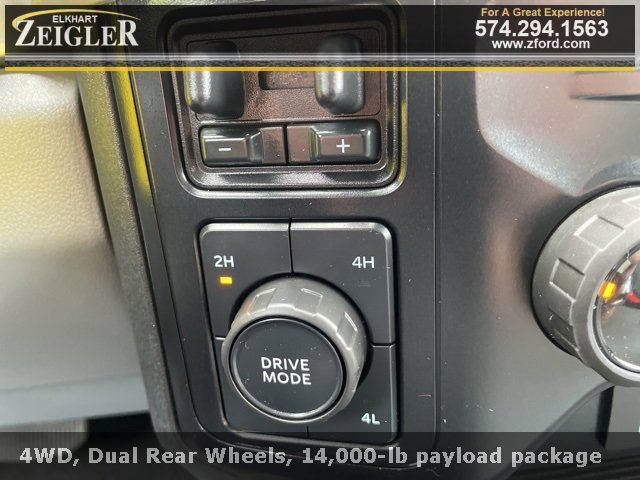 2024 Ford F-350 XLT photo 19