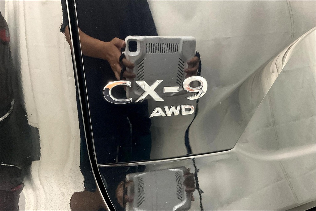 2022 Mazda CX-9 Touring photo 7