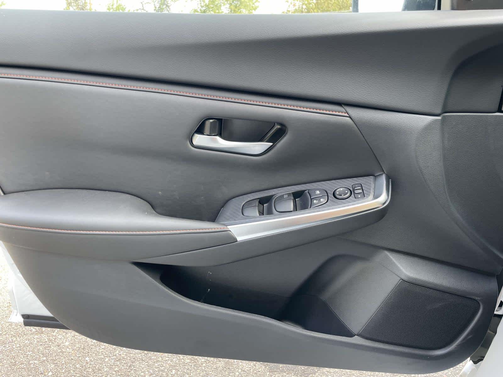 2025 Nissan Sentra SR photo 21