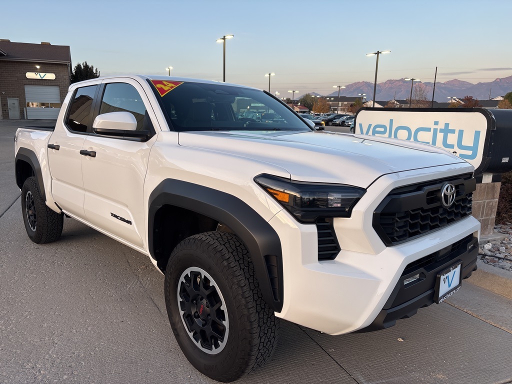 2024 Toyota Tacoma TRD Off Road's photo