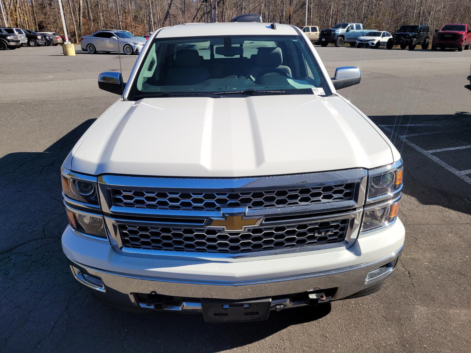 2014 Chevrolet Silverado 1500 LTZ photo 2