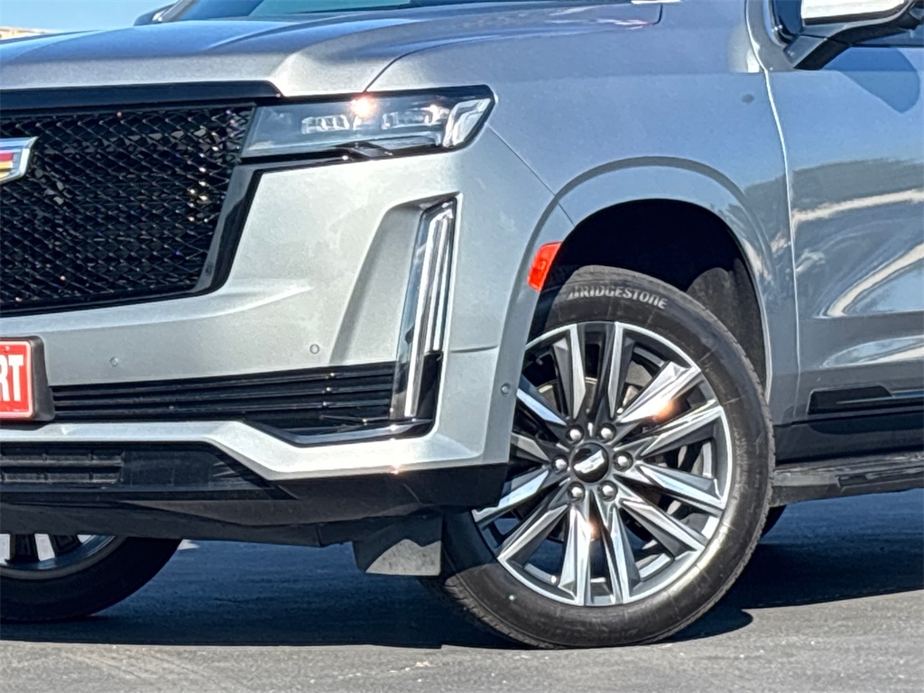 2024 Cadillac Escalade Sport photo 2