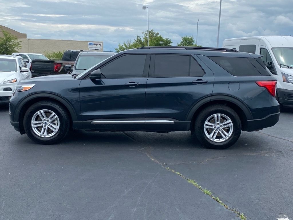 2024 Ford Explorer XLT photo 3