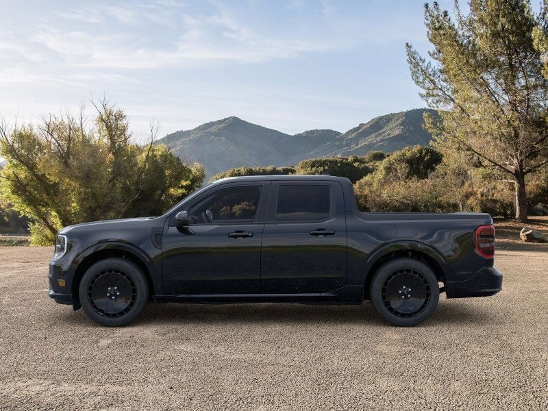 2025 Ford Maverick photo 3