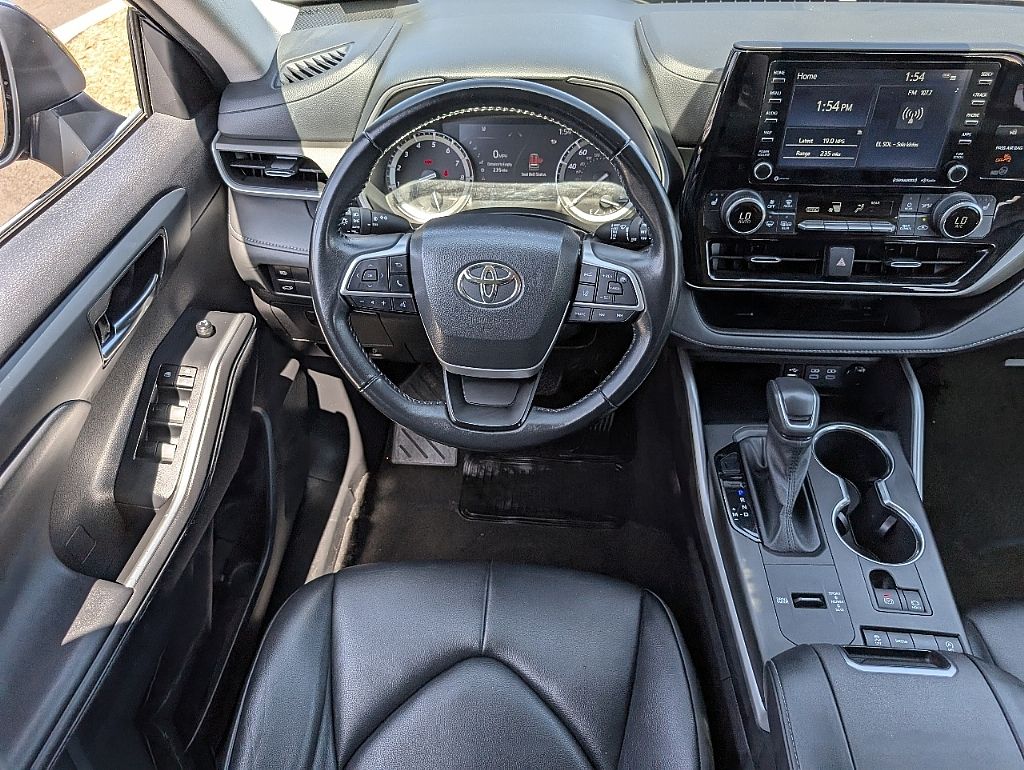 2022 Toyota Highlander XLE photo 19