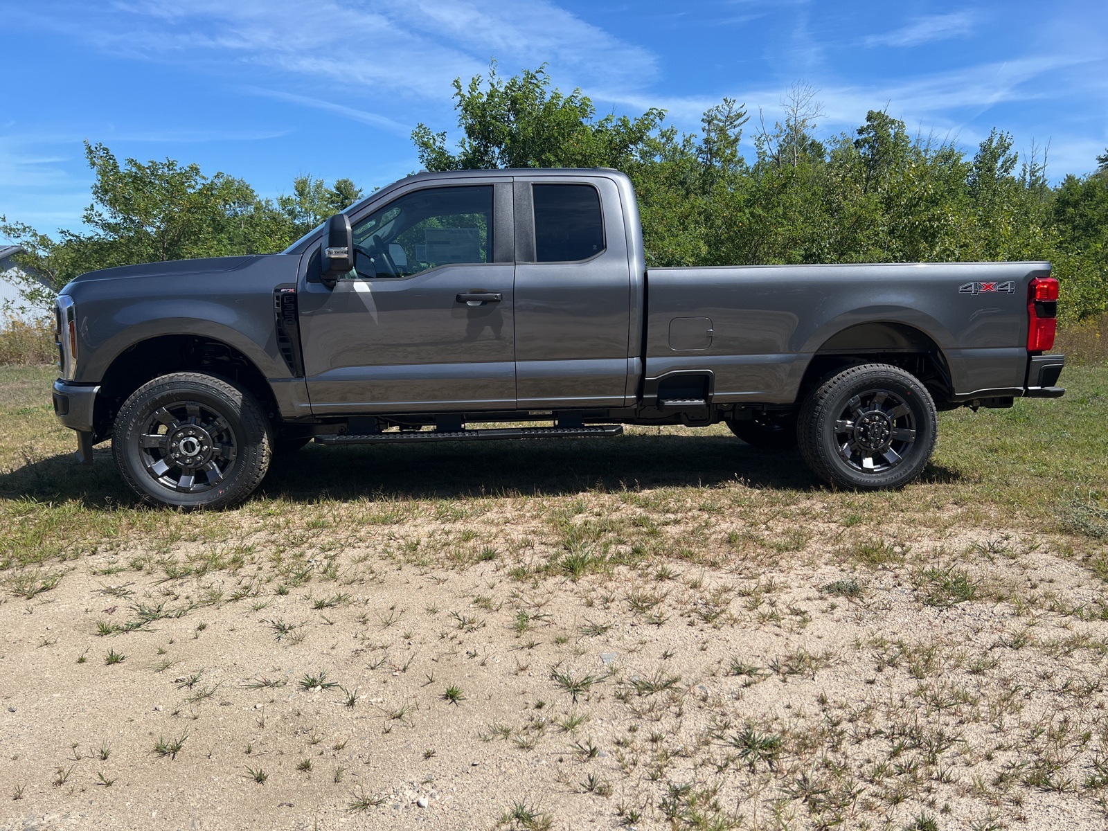 2025 Ford F-350 XL photo 3