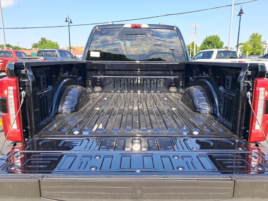 2025 Ford F-350 Lariat photo 22