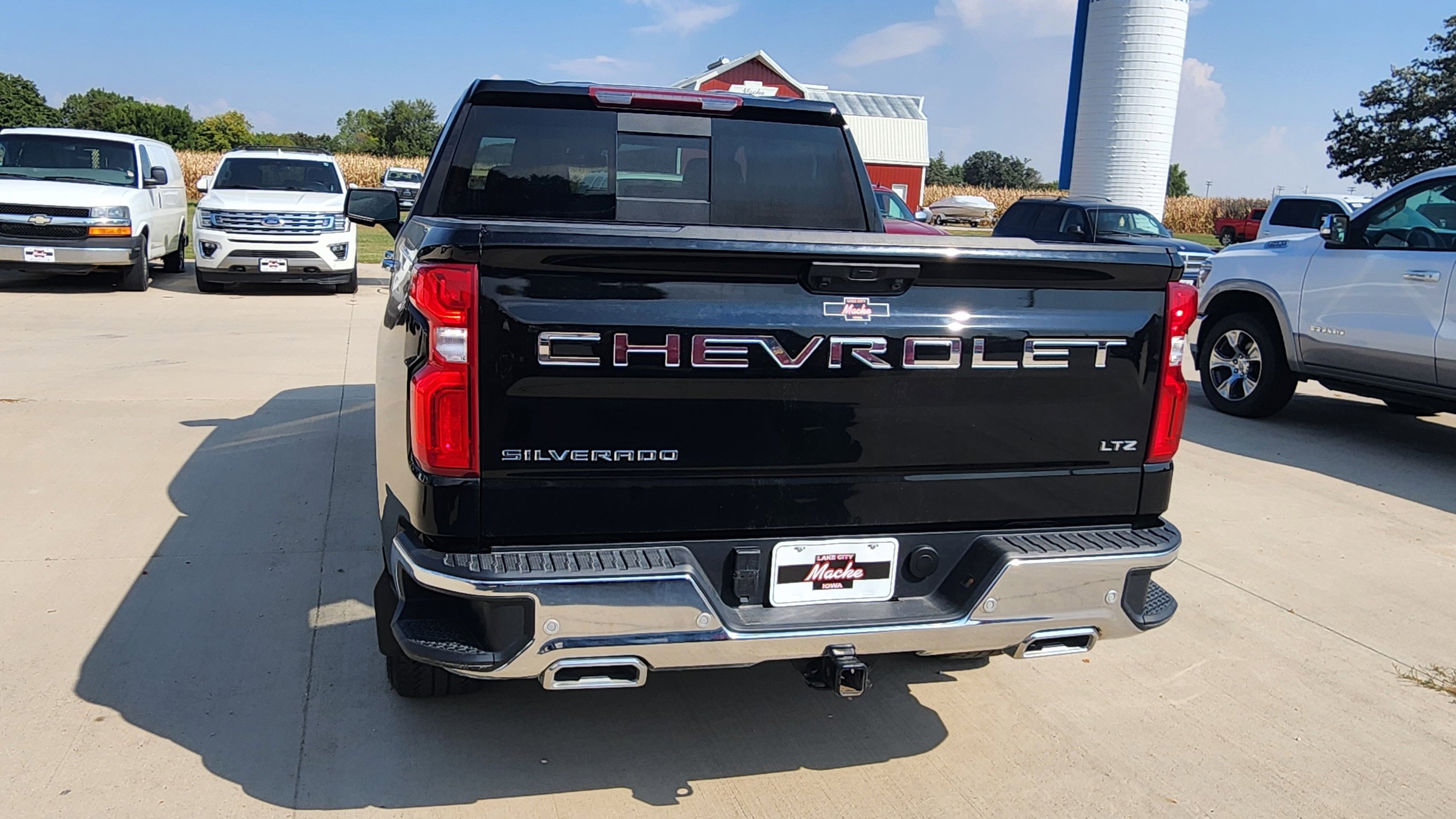 2025 Chevrolet Silverado 1500 LTZ photo 4