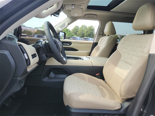 2026 Nissan Armada Platinum Reserve photo 4