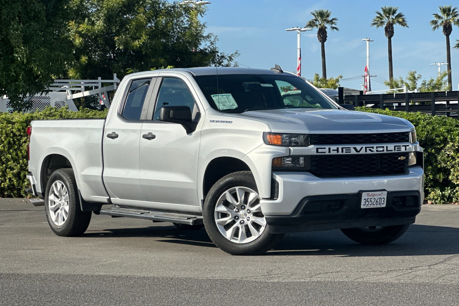 2021 Chevrolet Silverado 1500 Custom photo 2
