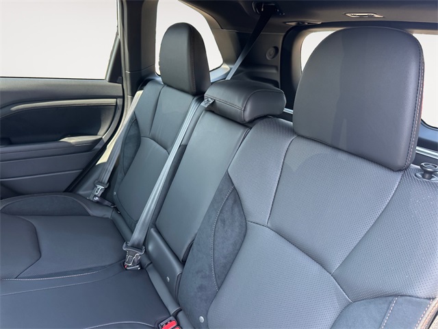 2025 Subaru Forester Touring photo 13