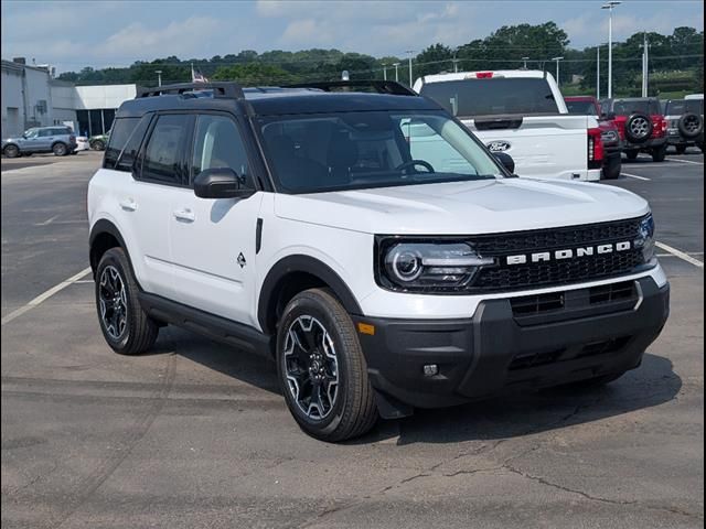 2025 Ford Bronco Sport Outer Banks photo 2