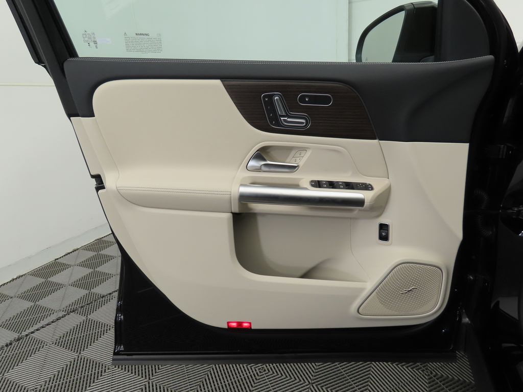 2026 Mercedes Benz GLA 250 photo 23