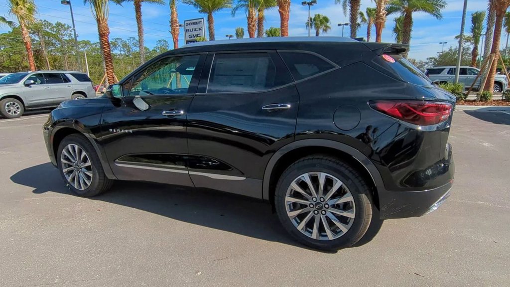 2025 Chevrolet Blazer Premier photo 5