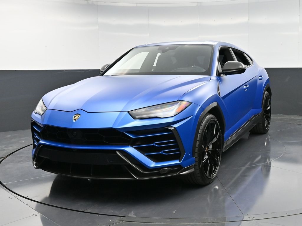 2021 Lamborghini Urus's photo