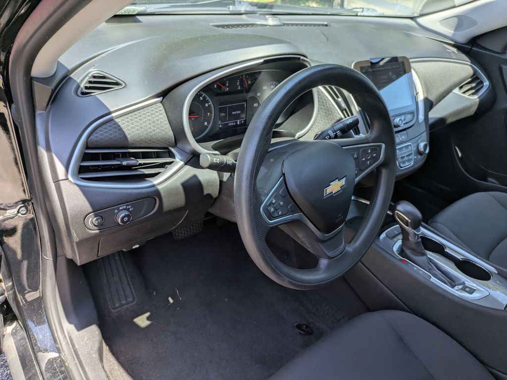2022 Chevrolet Malibu 1LT photo 11