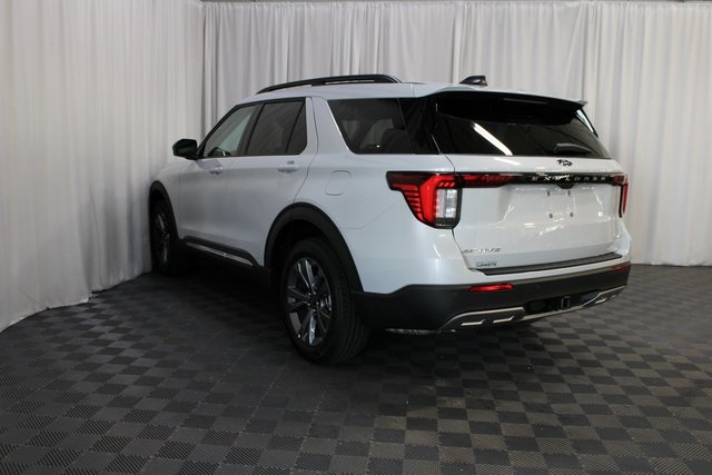 2025 Ford Explorer photo 5