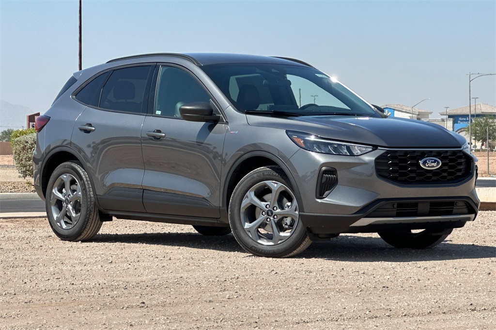 2025 Ford Escape ST-Line photo 2