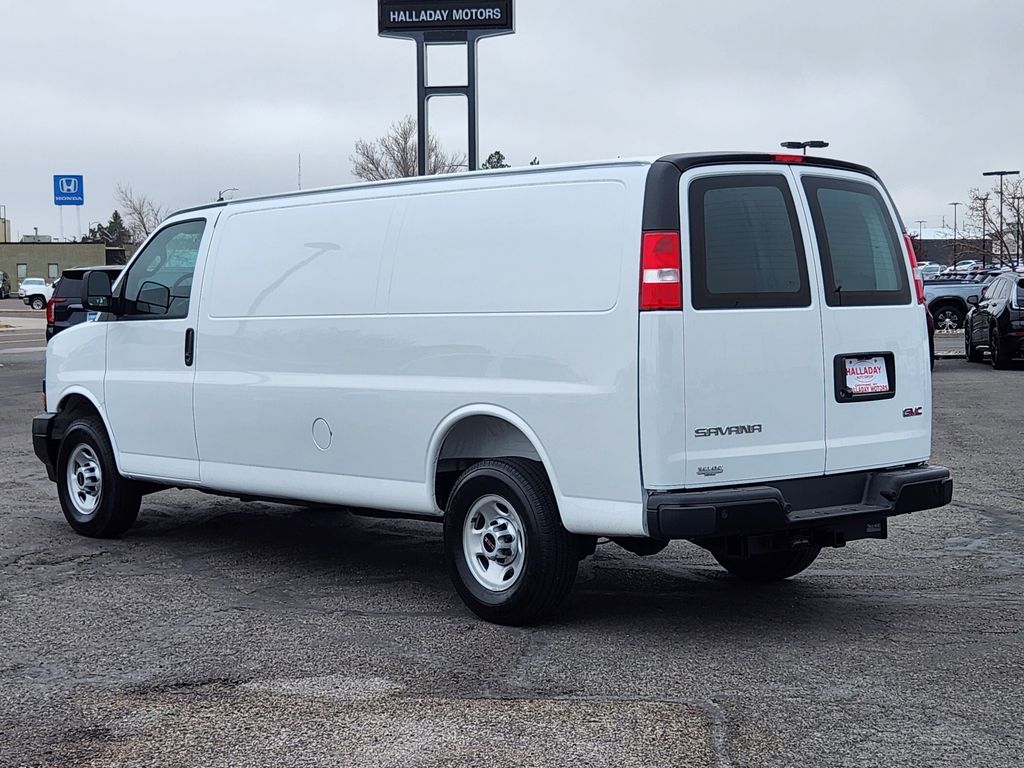 2025 Gmc Savana 2500 Cargo photo 3