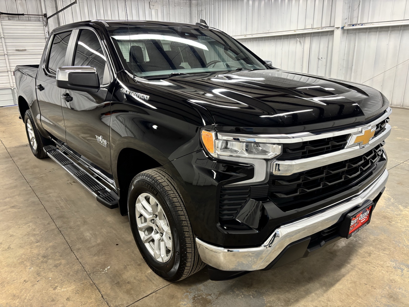 2024 Chevrolet Silverado 1500 LT's photo