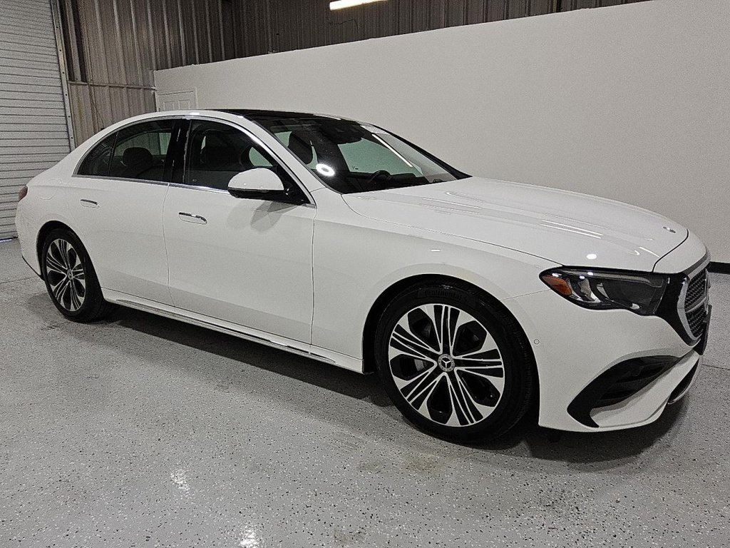 2025 Mercedes Benz E 350 4MATIC photo 4