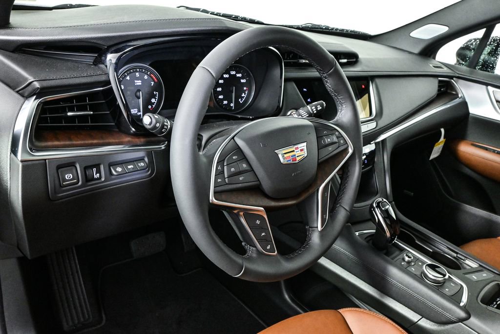 2024 Cadillac XT5 Premium Luxury photo 3