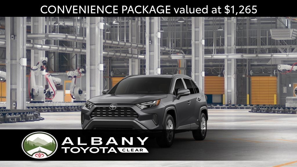 2025 Toyota RAV4 XLE's photo