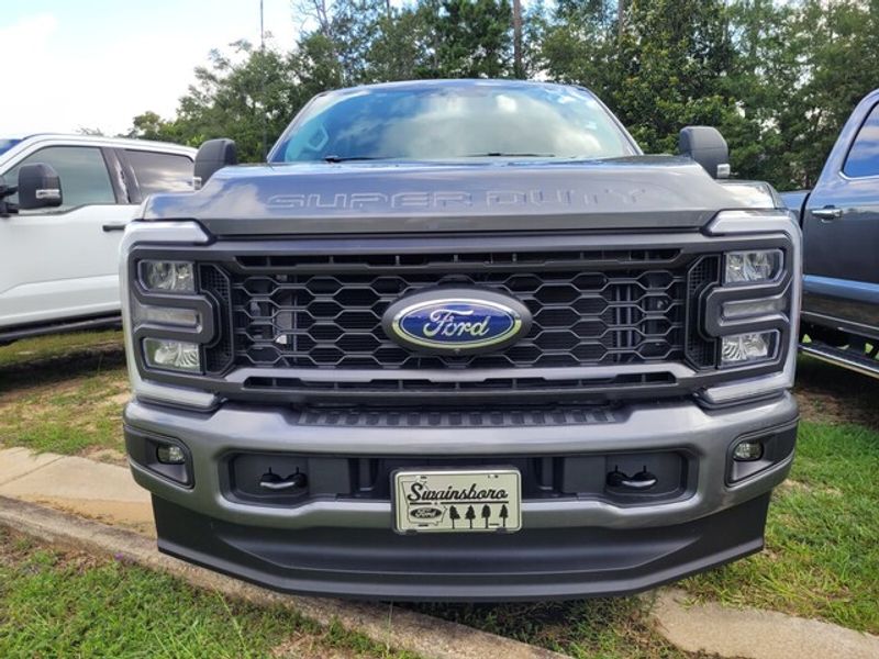 2025 Ford F-250 XL photo 2